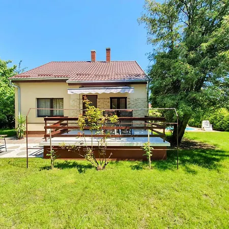 Holiday House Ervin No. 66. Casa vacanze Vonyarcvashegy