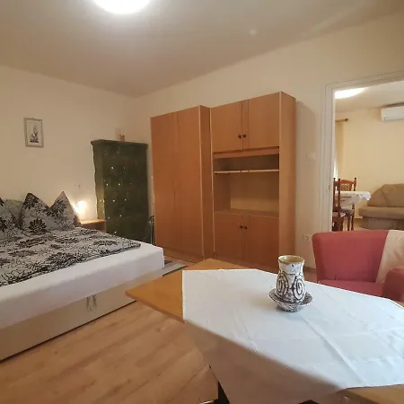 Holiday House Ervin No. 66. * Vonyarcvashegy