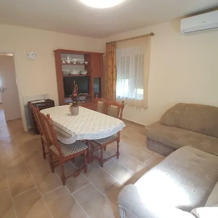 Holiday House Ervin No. 66. Casa vacanze *